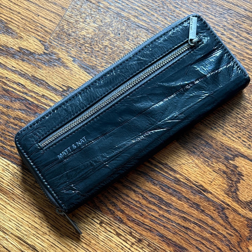 Matt & Nat Black Zippered Vegan Leather Long Wallet